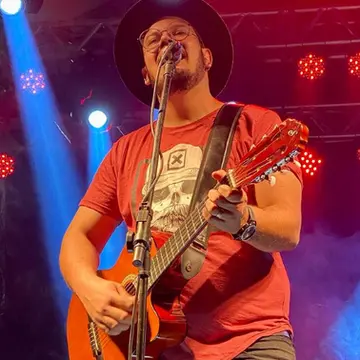 Cadu Santos